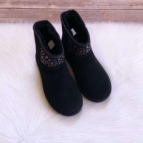 UGG Classic Mini Stud II Black Boots - Picture 4 of 8